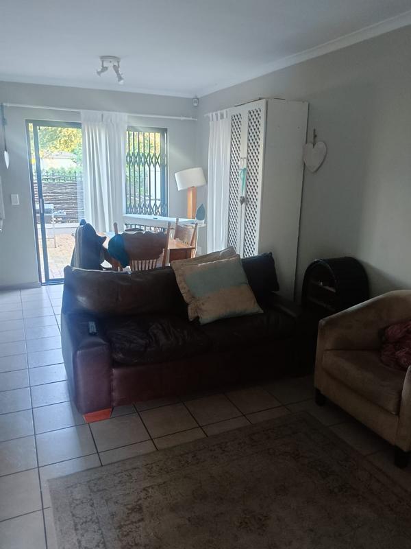 To Let 3 Bedroom Property for Rent in Tara Western Cape